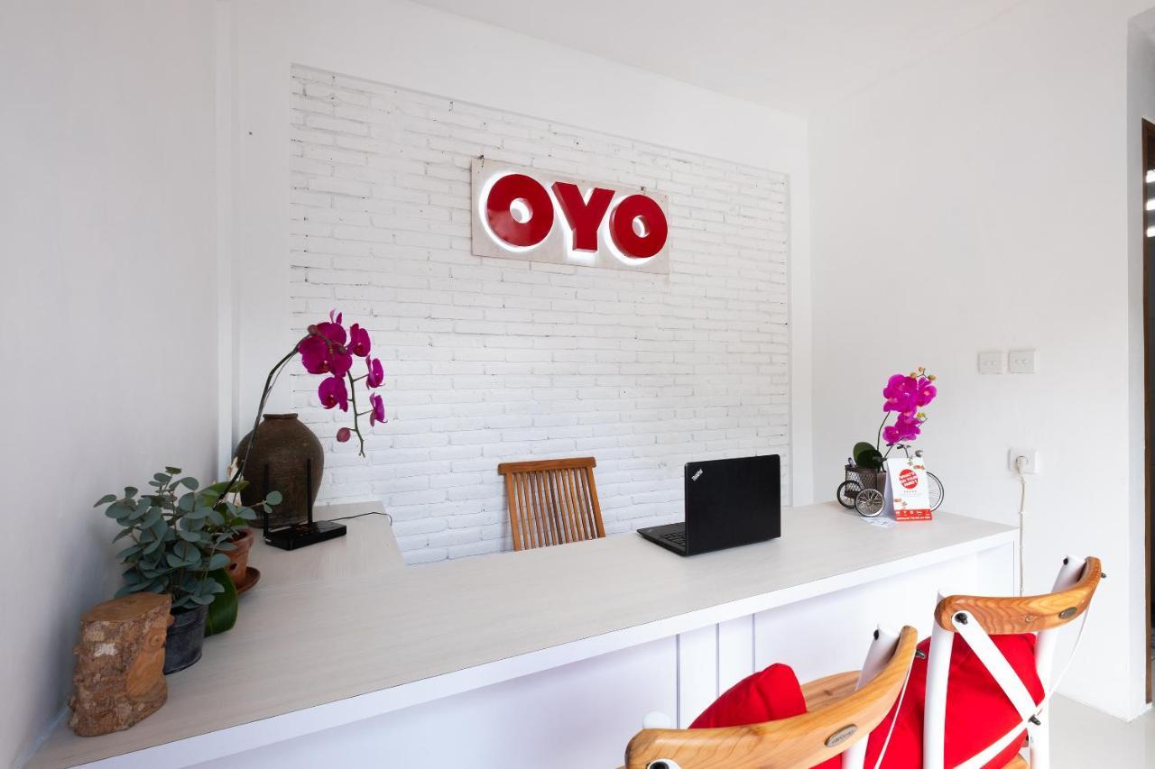 Oyo 1493 Surya Villa سيلونغ بيلاناك المظهر الخارجي الصورة
