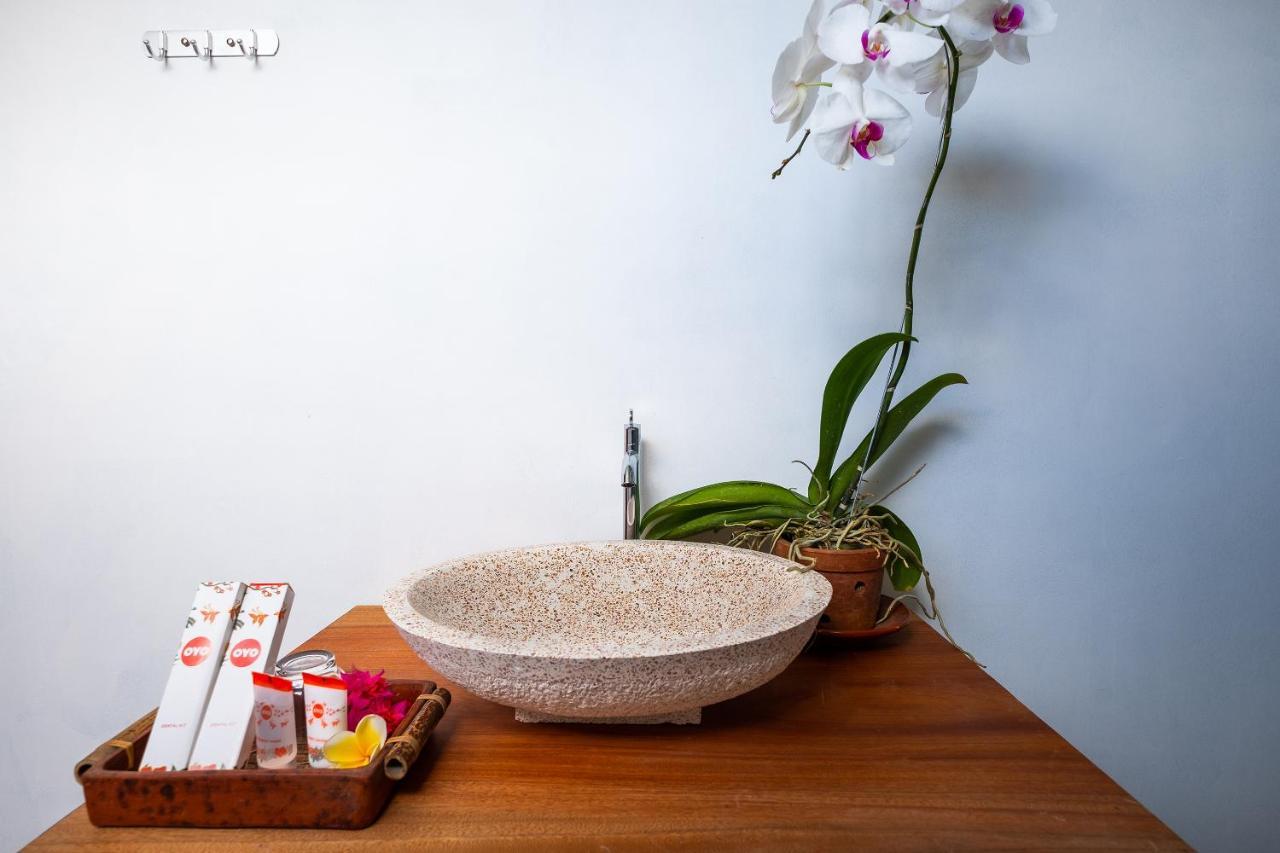 Oyo 1493 Surya Villa سيلونغ بيلاناك المظهر الخارجي الصورة